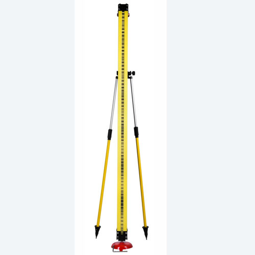 Invar leveling staff